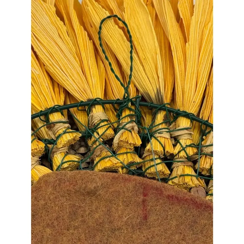 Corn Husk Sunflower Shaped Wreath Hanging Decor Pine Cones Buckeye Nuts 16
